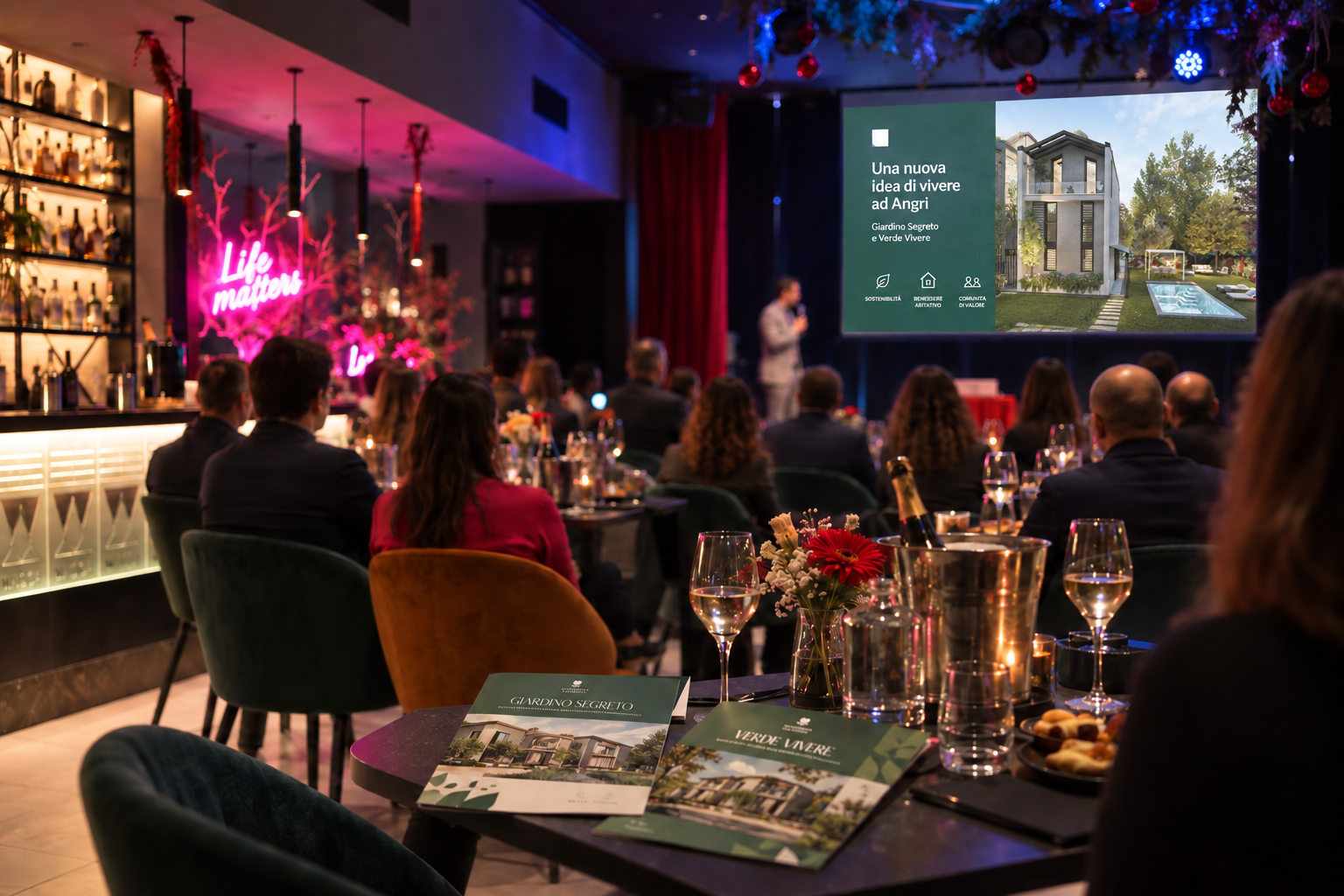 Serata di presentazione di Giardino Segreto con pubblico in sala davanti alla presentazione del progetto
